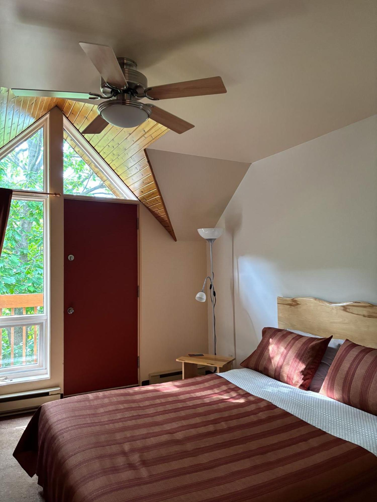 Auberge Du Jardin Petit-Saguenay Buitenkant foto