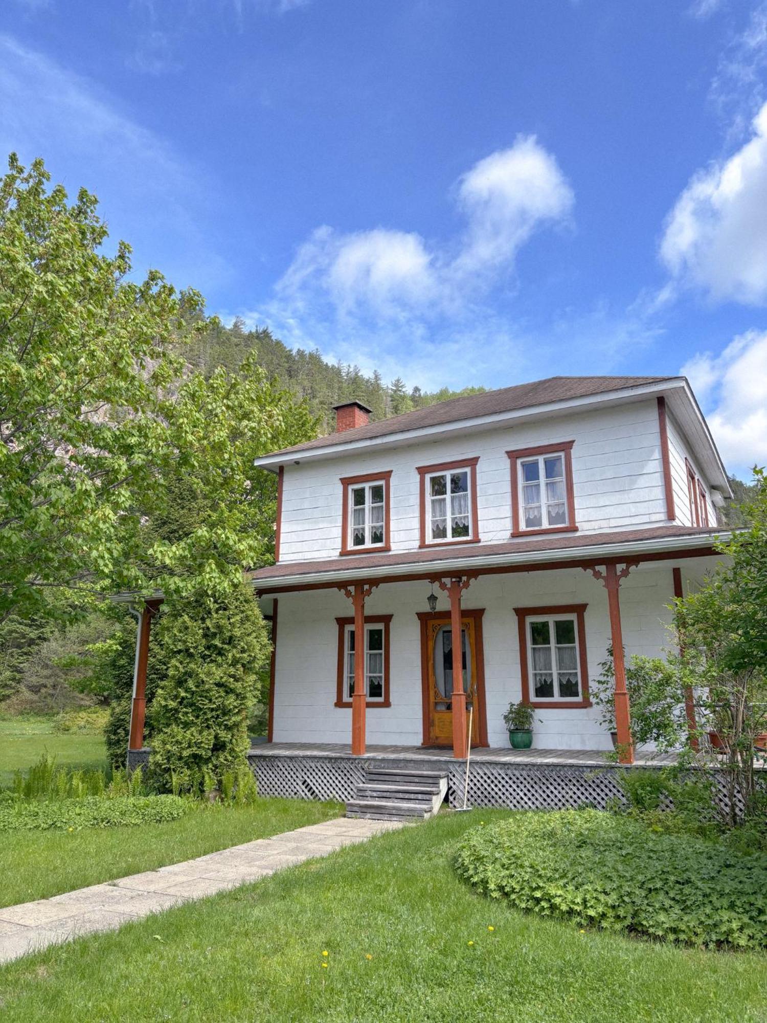 Auberge Du Jardin Petit-Saguenay Buitenkant foto