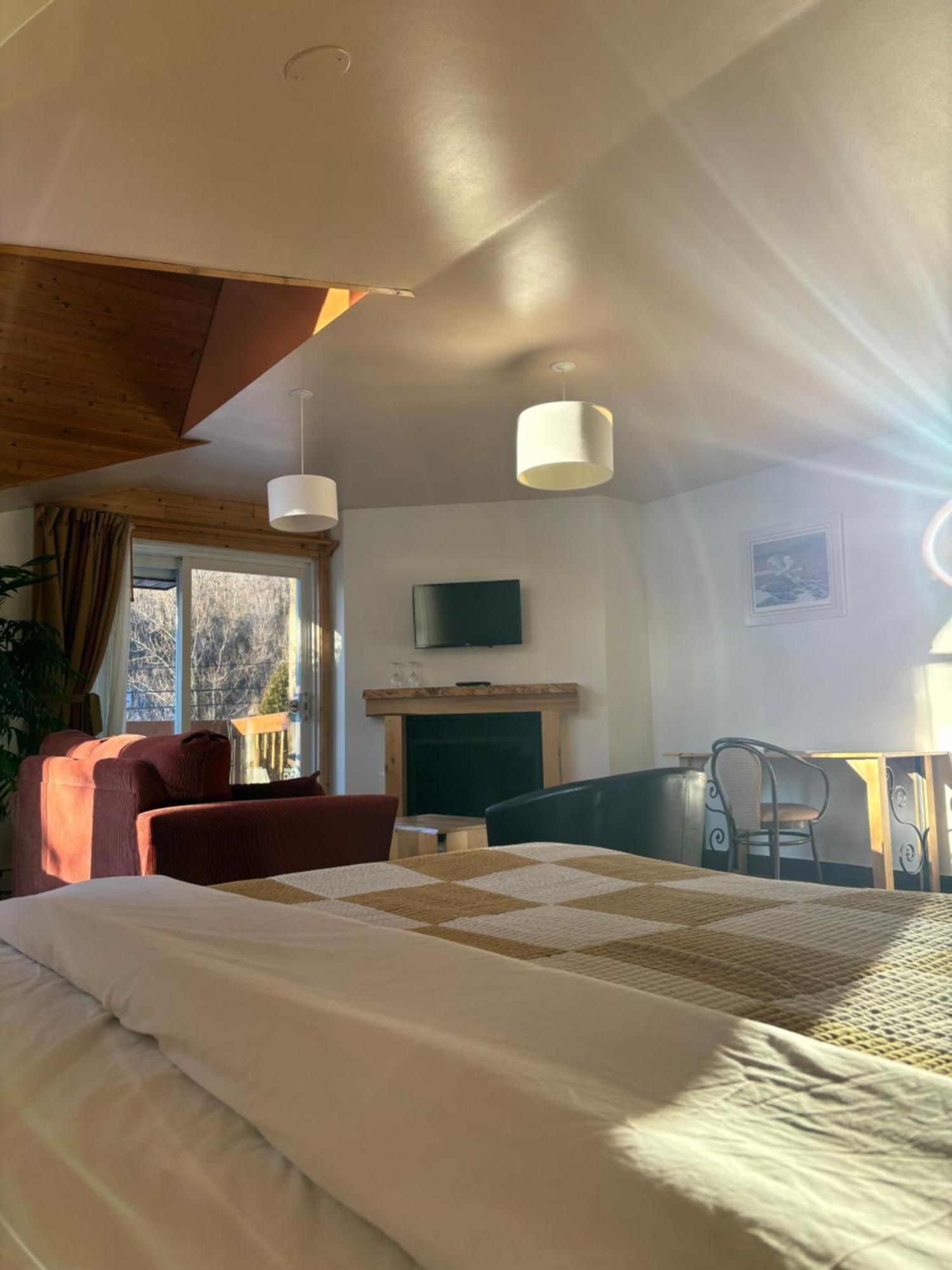 Auberge Du Jardin Petit-Saguenay Buitenkant foto