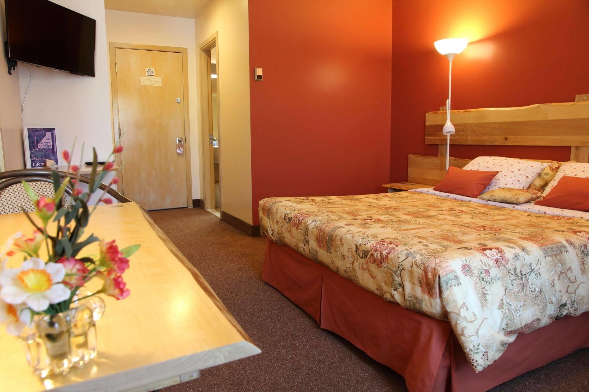 Auberge Du Jardin Petit-Saguenay Buitenkant foto